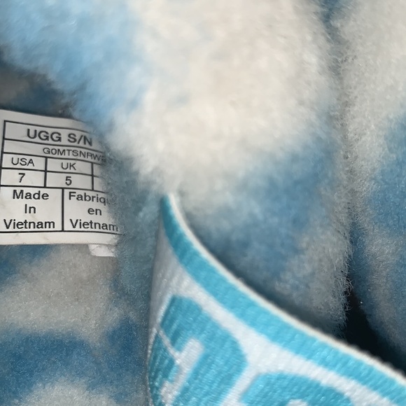 UGG FLUFF YEAH SIZE 7 SLIPPERS - Picture 6 of 9